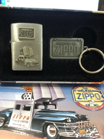 ZIPPO MỸ BRUSH CHROME EBLEM XE ZIPPO -1998