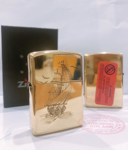 Hộp quẹt, bật lửa Zippo Armor vỏ dầy, khắc chìm xe Thuận Buồm Xuôi Gió màu vàng, Hàng loại 1 vỏ bằng đồng có tem đỏ