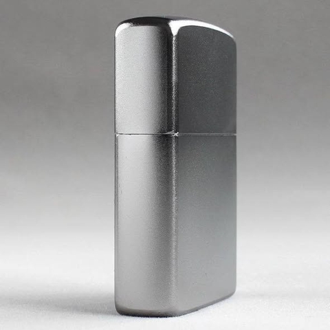 Bật lửa, hộp quẹt ZIPPO Chu Niên Satin trơn chống trầy, Kim Ánh nhập hàng cao cấp vỏ bằng đồng có dán tem đỏ