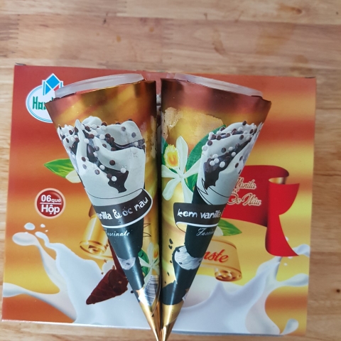 Ốc HV Cao Cấp Mix vị ( 6que/ Hộp) Vani & ốc nâu