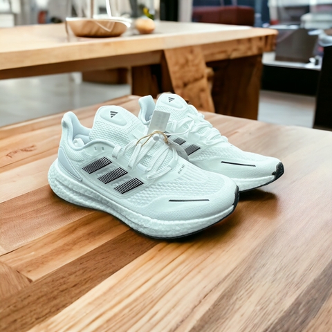 PUREBOOST TRẮNG