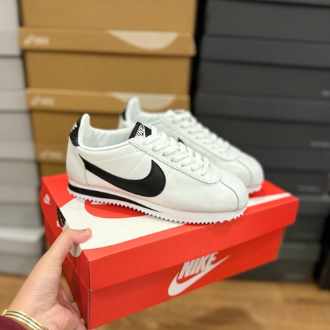 nike cortez trắng đen SALE