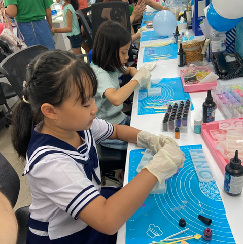 Zeno & Edelman - RESIN