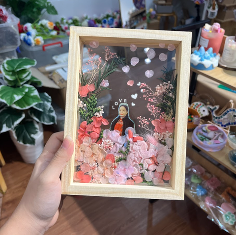 Dried Flower Framing