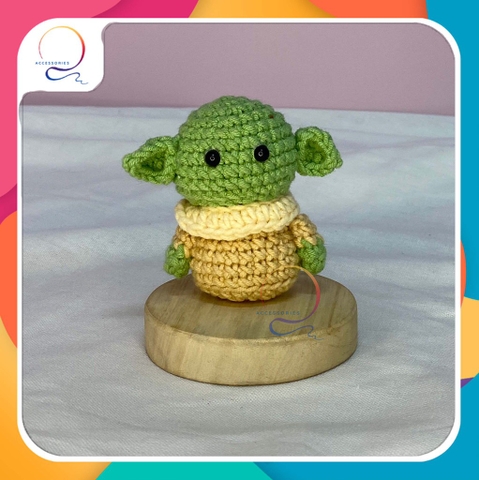 MEDIUM ANIMALS BABY YODA