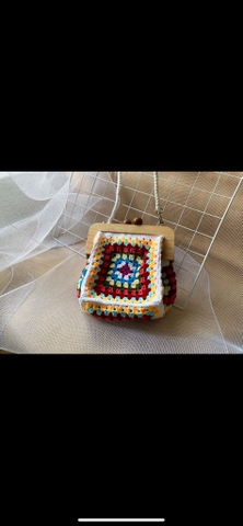 CROCHET BAGS - GRANNY SQUARE HANDLE 1