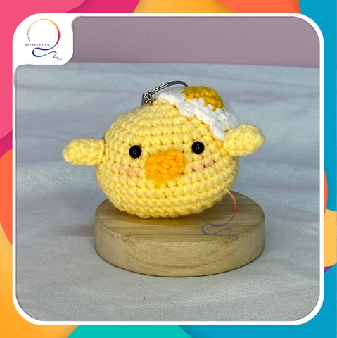 SMALL ANIMALS YELLOW CHICKEN WEARING EGG