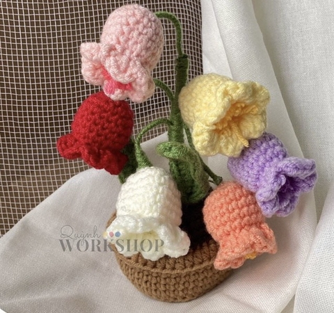 FLOWER POTS 6 MIXED COLOUR BELL FLOWER POT