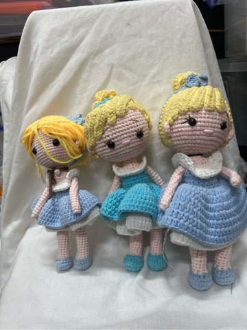 DISNEY PRINCESS DOLLS CINDERELLA