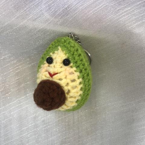 MEDIUM ANIMALS AVOCADO