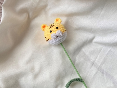 FLOWER BRANCHES TIGER