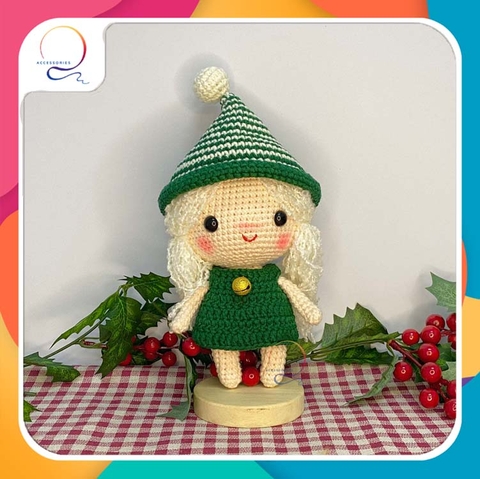 CHRISTMAS GREEN WHITE STRIPES HAT GIRL