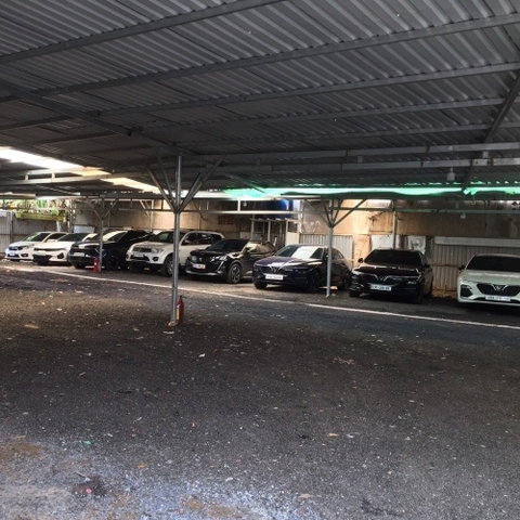 BÃI GIỮ XE 201 HOÀNG HOA THÁM - GẦN CHỢ CÂY QUÉO