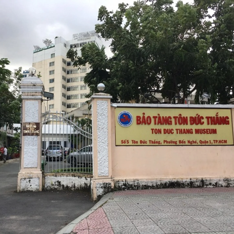 BÃI GIỮ XE TẦNG HẦM BẢO TÀNG TÔN ĐỨC THẮNG