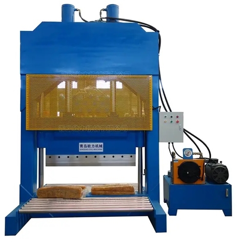 Máy cắt cuộn màng nhựa PET, PVC, TUP thủy lực dạng đứng