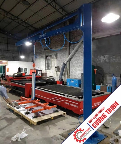 Cẩu trục nâng hạ kính XRB-300