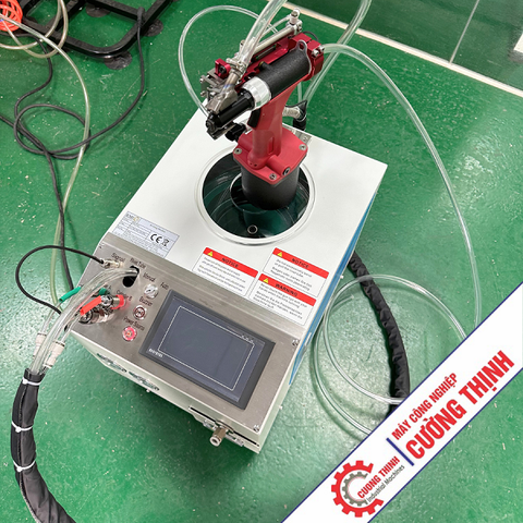 Máy bắn đinh rút cấp phôi tự động