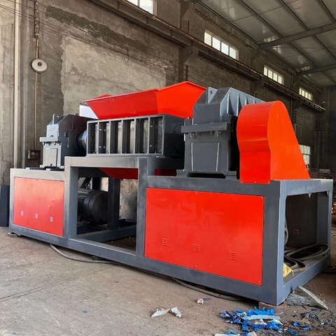 Máy nghiền nhựa phế liệu 2 động cơ