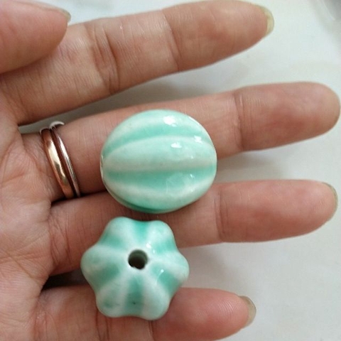 1 viên đá gốm sứ trái khế xanh 23x26mm