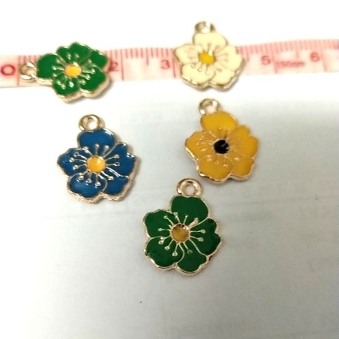 2 cái Mặt hoa 5 cánh nhiều màu