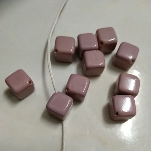 10viên hạt nhựa hình thoi 12mm