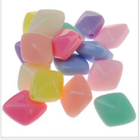 #P117-64 gói 10-50gam hạt nhựa hình thoi 12x16mm