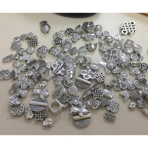 50gam charm xỏ vòng hổn hợp M6