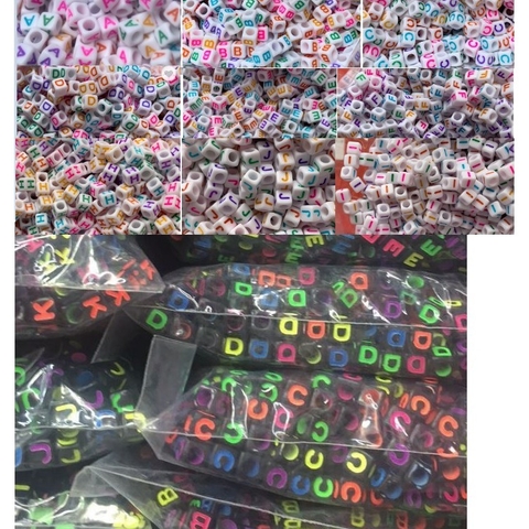 (chọn chữ theo yêu cầu) 20 Hạt chữ cái vuông 7mm từ A-Z có lỗ xỏ làm vòng