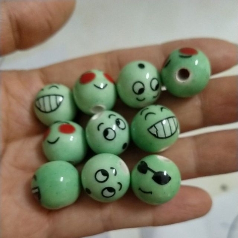 5 viên đá gốm in mặt cảm xúc 14mm, mặt cười có lỗ xỏ làm vòng tay, trang trí thủ công