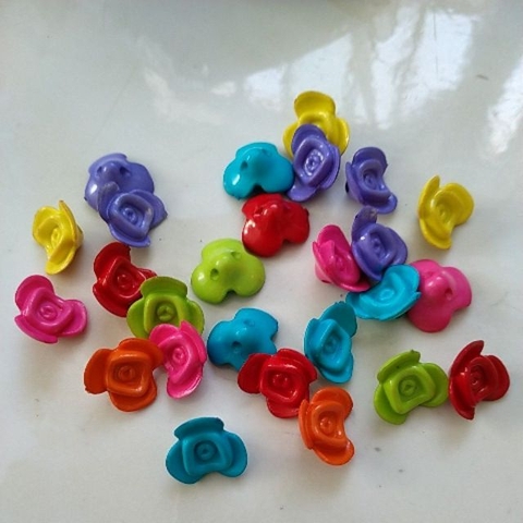 10gram hạt nhựa hoa 3cánh 14mm