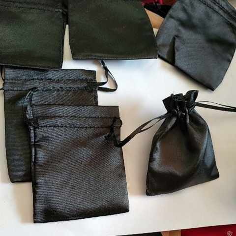 10 Túi rút mini vải satin đen 7x9cm