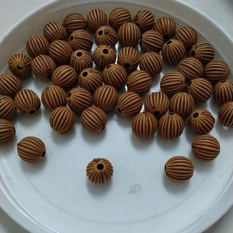 10gam Hạt nhựa quả trám nâu giả gỗ 8mm