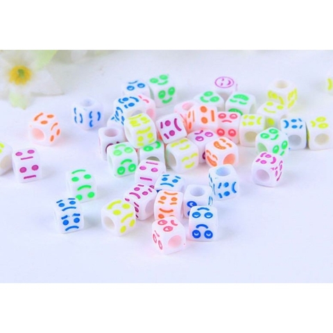 gói 25/50/125 Hạt vuông mặt cười 6mm nền trắng in đủ màu loại tốt