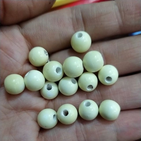 10viên đá gốm sứ 8mm màu kem