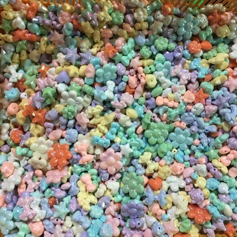 50-500gam charm to mix  ngẫu nhiên ,hạt charm holo  bóng đẹp có lỗ xỏ