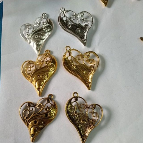 2-10 Mặt trái tim 30x40mm