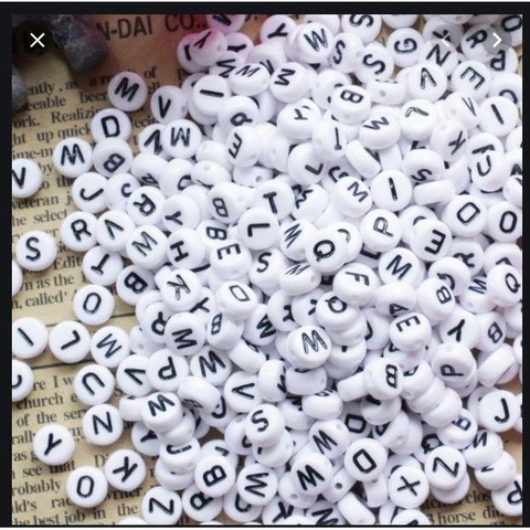 gói 5/10/25gam Hạt nhựa tròn in Chữ Cái , hạt số nền trắng chữ đen (loiaj tốt)