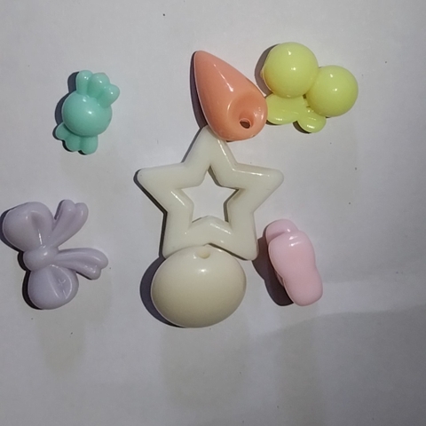 10g hạt nhựa các loại  có lỗ xỏ dùng trang trí handmade