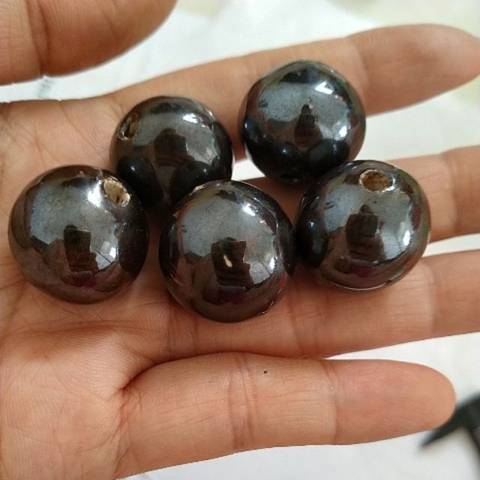 2viên đá gốm xám dẹp 20x22mm