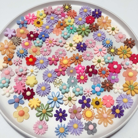 25-100gam -L71- Miếng patch hình cánh hoa làm kẹp, đồ chơi cho bé