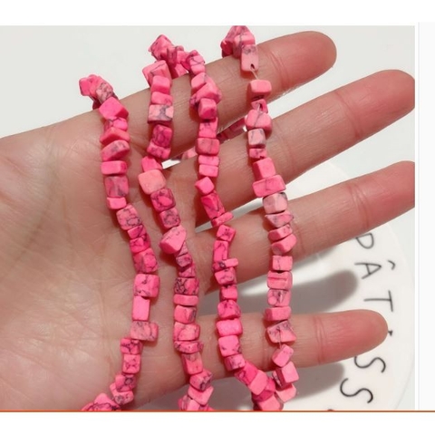 1 dây 40-80cm đá vụn hồng vuông