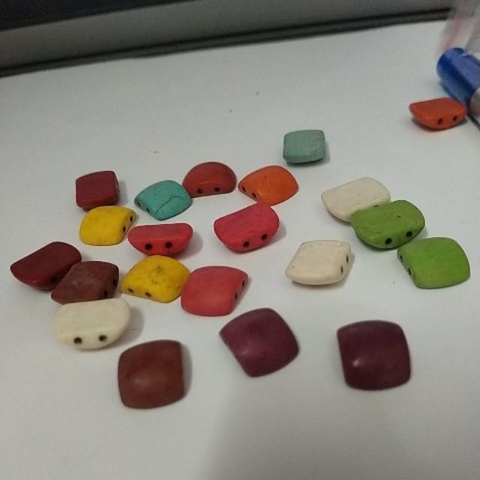 Gói 20viên đá ngọc lam nhân tạo dẹp 2lỗ 10x13mm