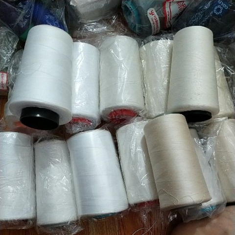 Thanh lý cuộn chỉ cotton trắng & kem 5000m