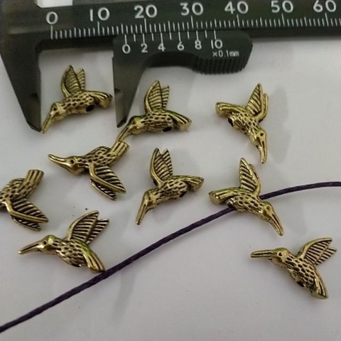 5 Charm xỏ vòng con chim vàng cổ