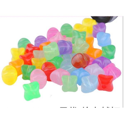 10-50gam hạt nhựa trái khế 4 cạnh 10mm màu trong mờ