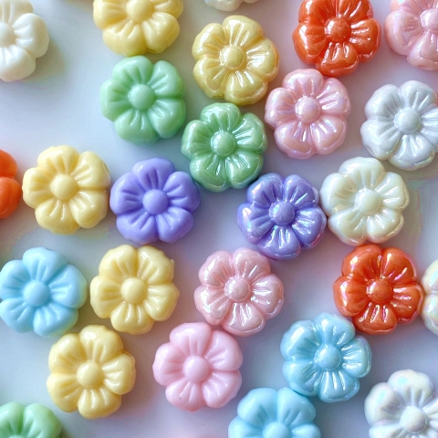 50-500gam  hoa mai 19mm  ,hạt charm holo  bóng đẹp có lỗ xỏ