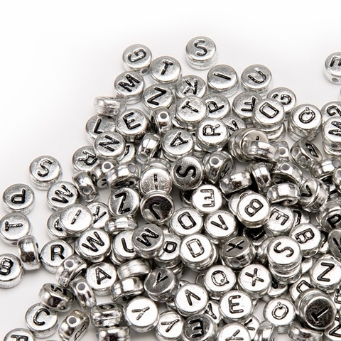 (chọn chữ) 100 chữ cái màu bạc 4x7mm có lỗ xỏ Dùng Làm Trang Sức ,Thủ Công Tiện Dụng