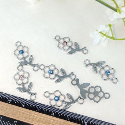 5-10  mặt cành hoa nhụy đính đá loại đẹp-MDCB001