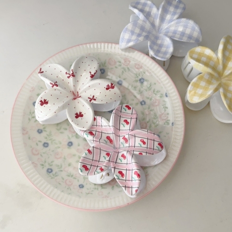 Kẹp hoa sứ hoạ tiết