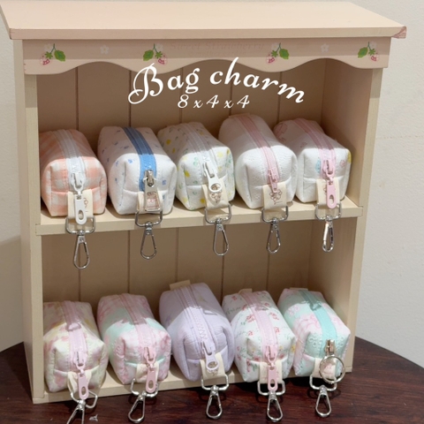 Bag charm 8x4x4